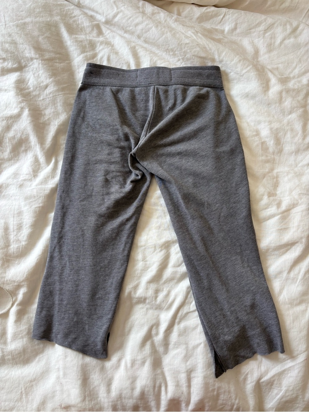 Hollister Gray capri Joggers with Pink Logo - Picture 3 of 3
